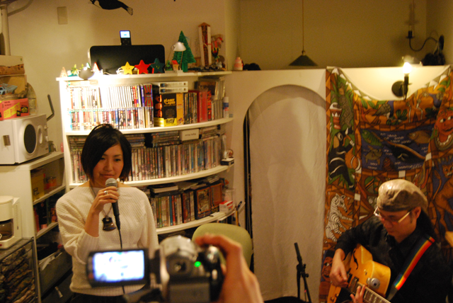 1/11 貝田 彩 with 佐藤 右皐 ライブ at 鵠沼海岸アンプラグド