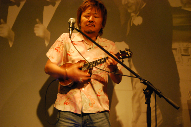 4/16 山口岩男 ライブ at カブトスカフェ